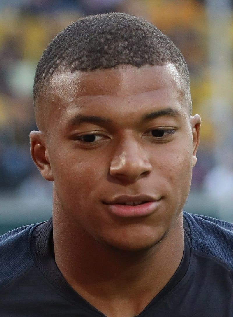 Rinnovo Mbappe: Liga denuncia PSG alla UEFA per violazione Fair Play Finanziario