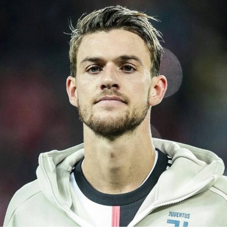 Calciomercato Napoli, saltato Hincapie: sfida alla Lazio per Rugani della Juventus