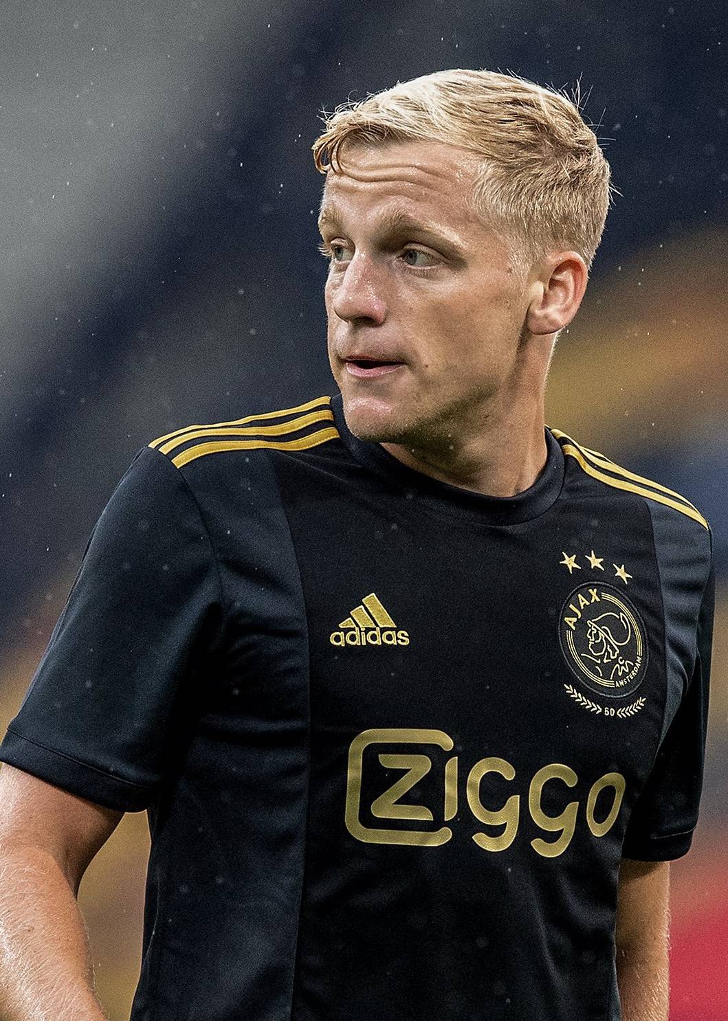 Calciomercato Juventus: spunta Lucas Dias, possibile scambio Van de Beek-Rabiot col Manchester United