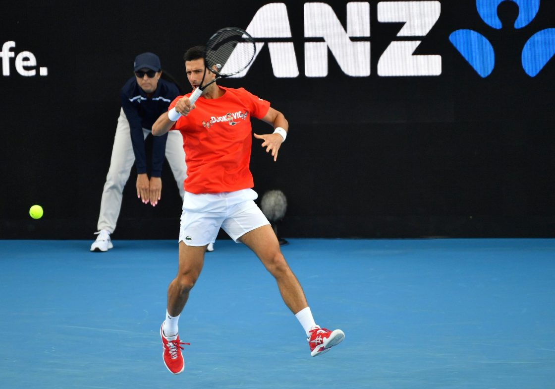 Tennis, A Day at the Drive: Sinner cede a Djokovic e Krajinovic nell’esibizione di Adelaide, Nadal supera Thiem