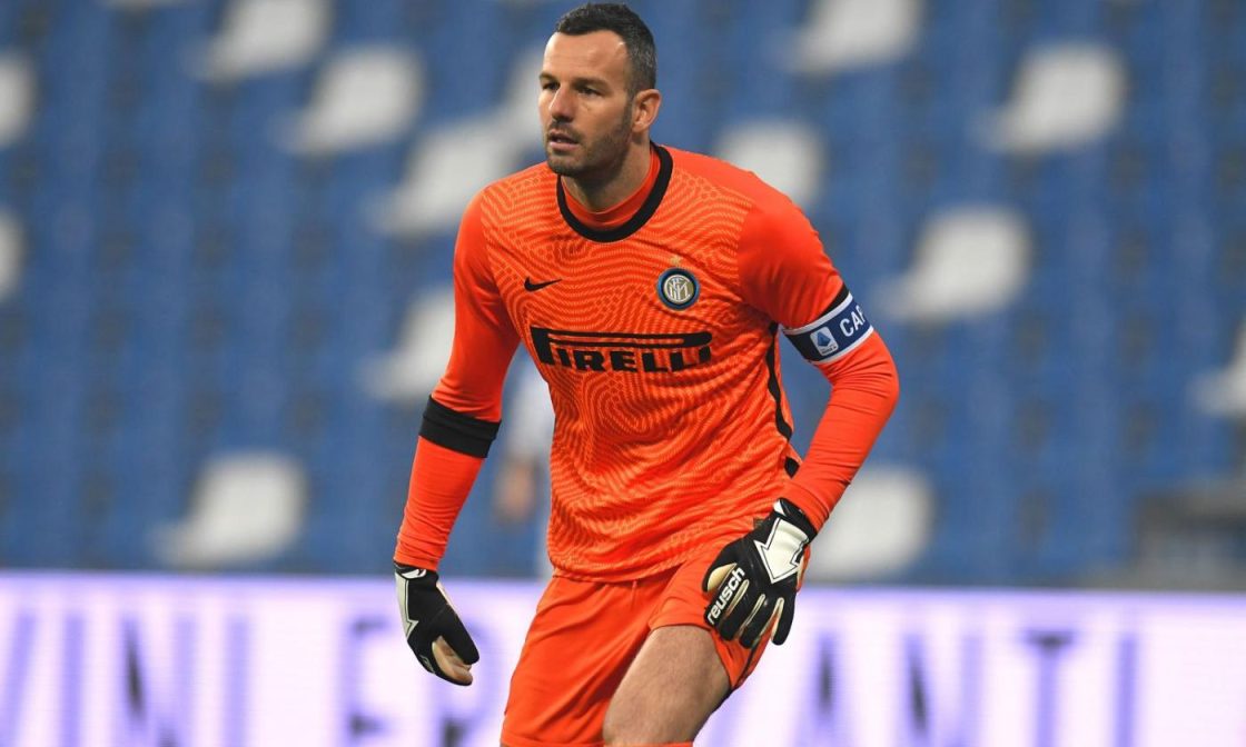 Inter: Handanovic finalmente negativo al Covid-19