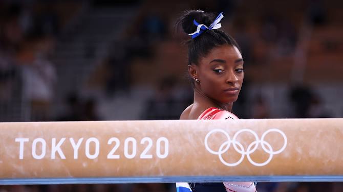 Simone Biles, bronzo alla trave e argento a squadre alle Olimpiadi Tokyo 2021