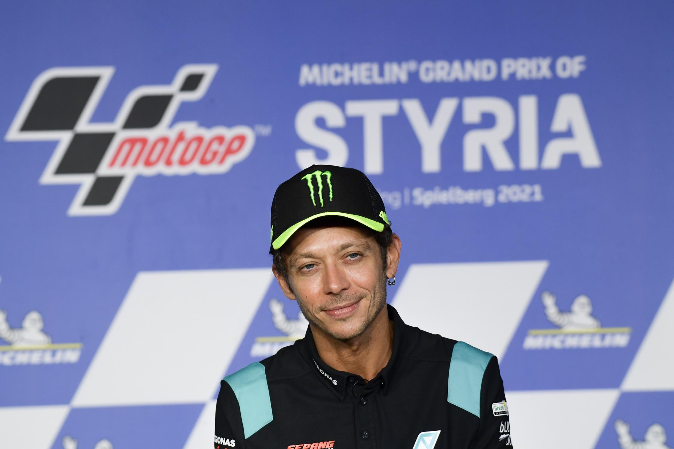 MotoGP, si chiude un’era: Valentino Rossi annuncia il ritiro a fine stagione