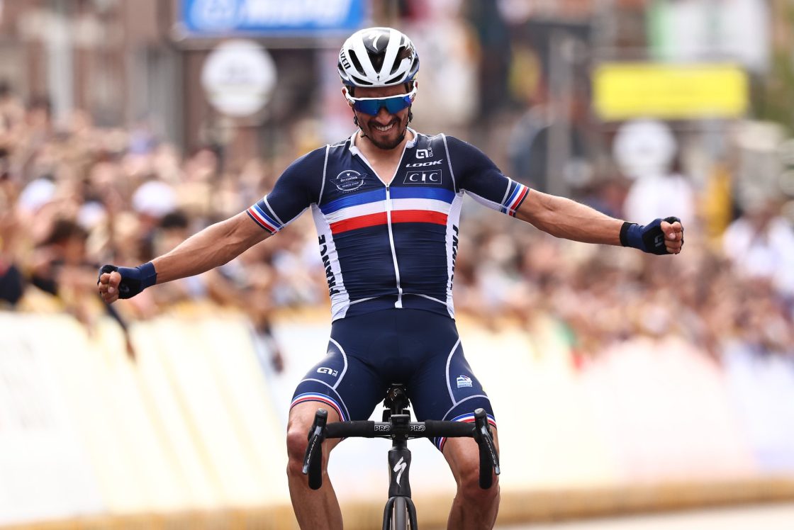 Mondiali ciclismo 2021: Alaphilippe concede il bis. Italia regina del medagliere