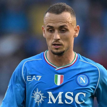 Napoli, infortuni per Olivera e Lobotka